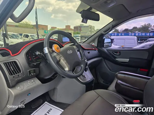 Hyundai Starex 2015 2.5 автомат (гидро), миниатюра 10