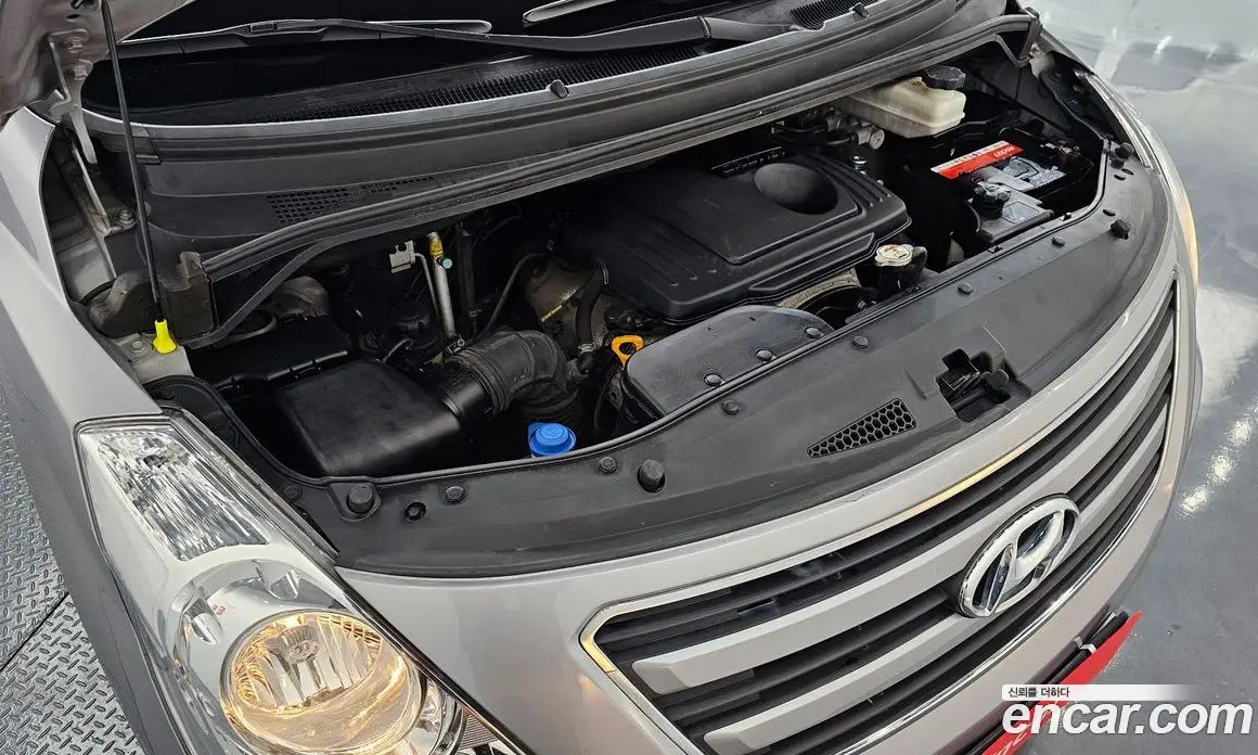 Hyundai Starex 2016 2.5 автомат (гидро), фото 6