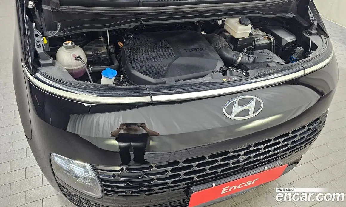Hyundai Staria 2021 2.2 автомат (гидро), фото 6