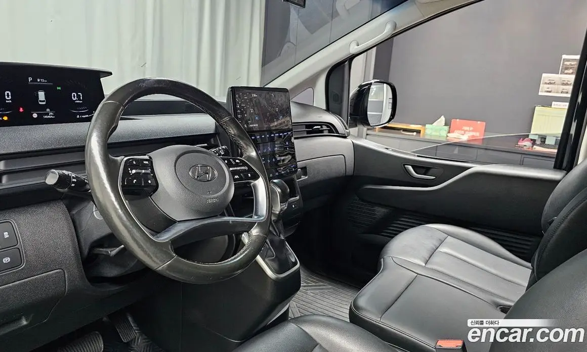 Hyundai Staria 2021 2.2 автомат (гидро), фото 10
