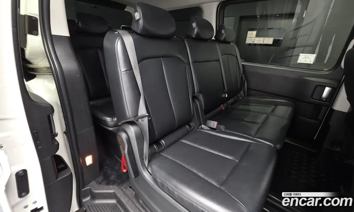 Hyundai Staria 2022 2.2 автомат (гидро), фото 11