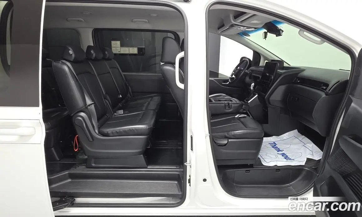 Hyundai Staria 2022 2.2 автомат (гидро), фото 12