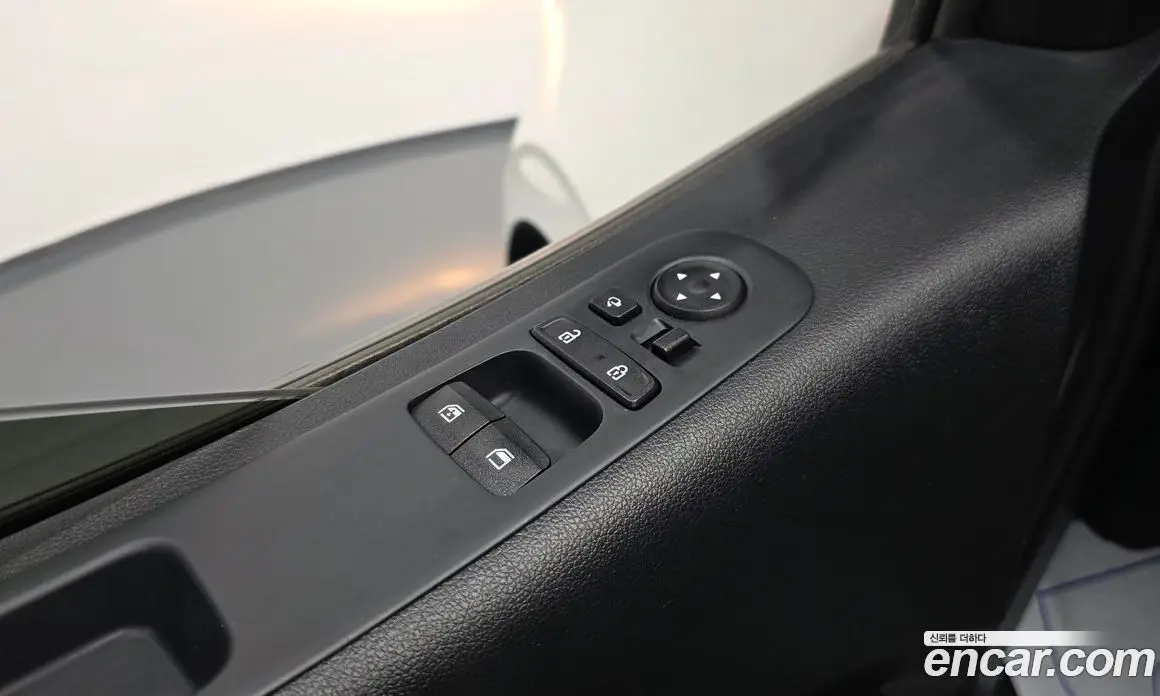 Hyundai Staria 2022 2.2 автомат (гидро), фото 13