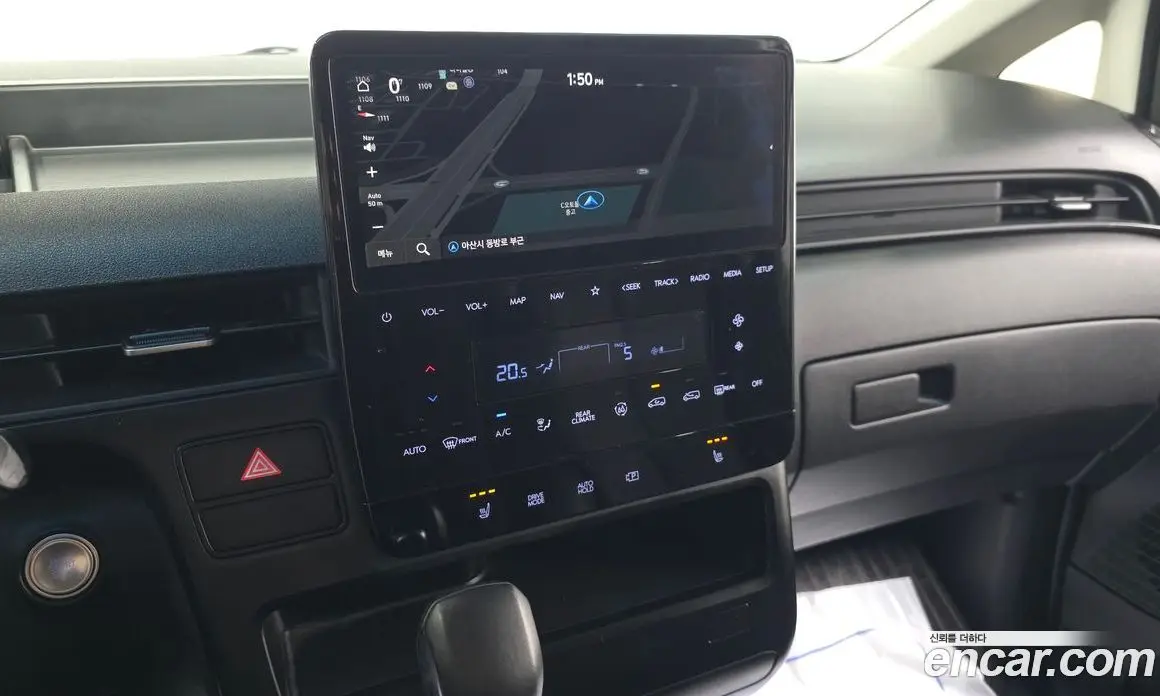 Hyundai Staria 2022 2.2 автомат (гидро), фото 17