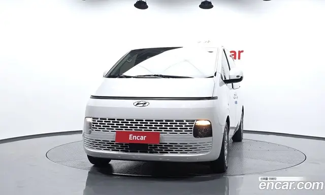 Hyundai Staria 2022 2.2 автомат (гидро), миниатюра 3