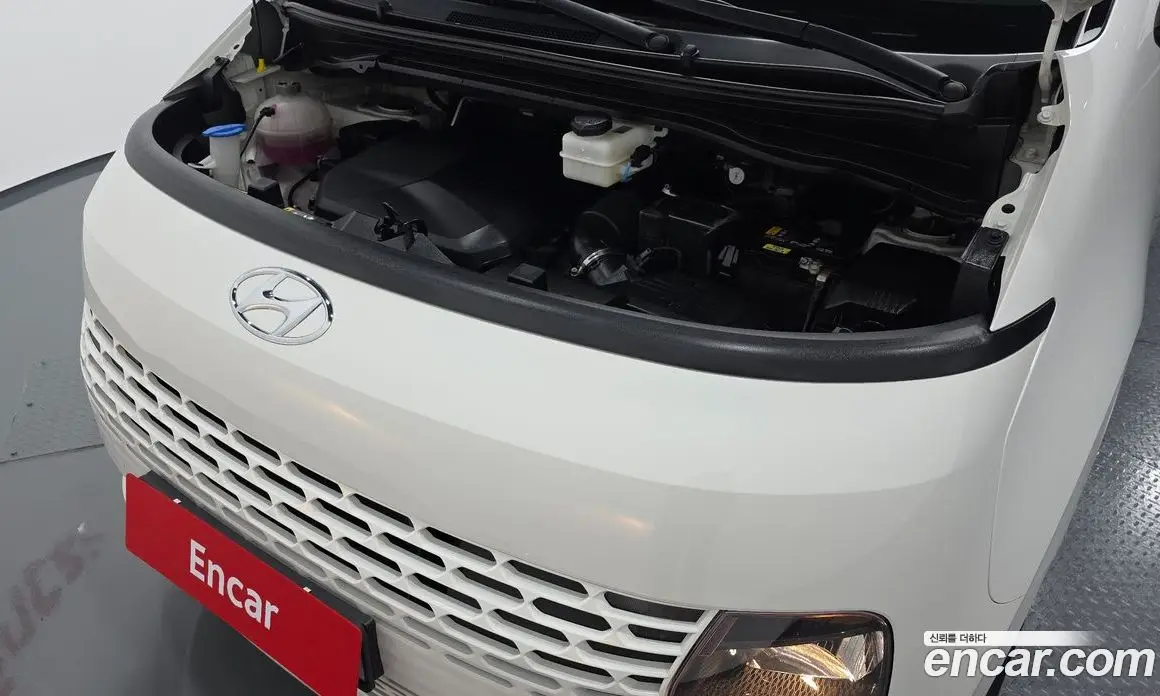 Hyundai Staria 2022 2.2 автомат (гидро), фото 6