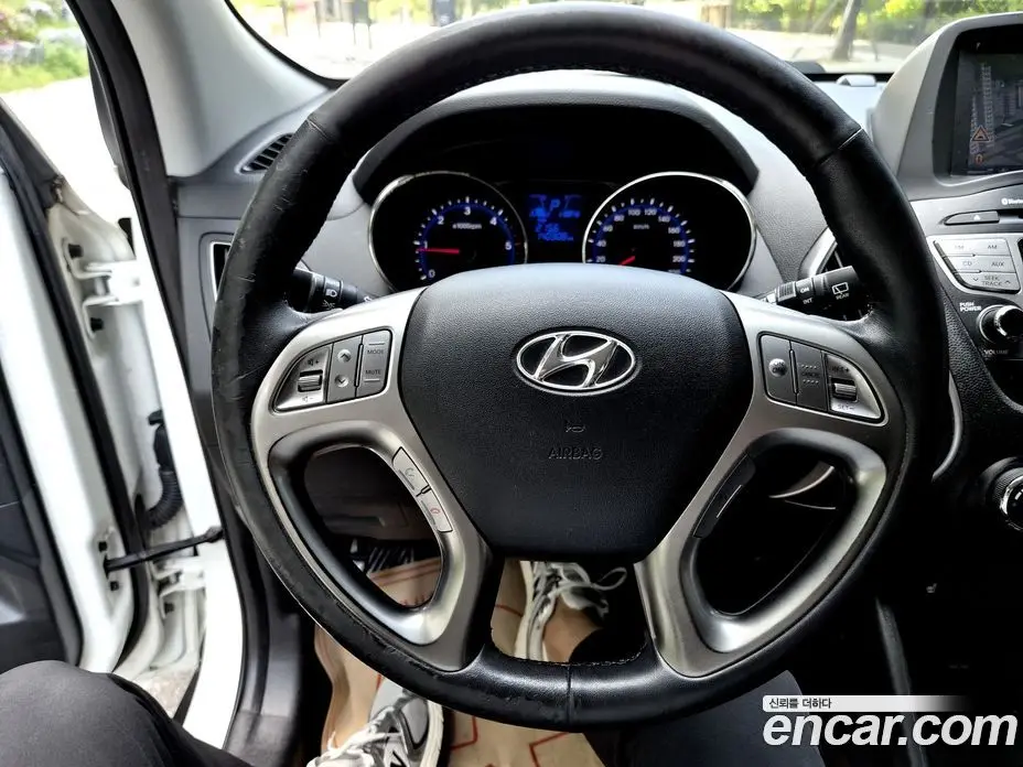 Hyundai Tucson 2012 2.0 автомат (гидро), фото 16