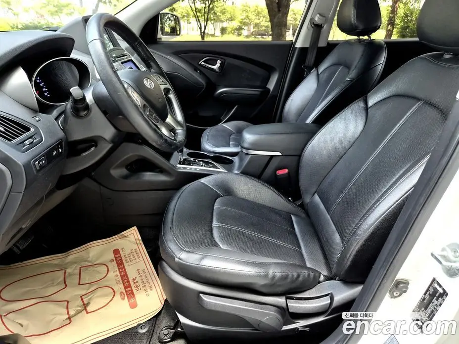 Hyundai Tucson 2012 2.0 автомат (гидро), фото 10