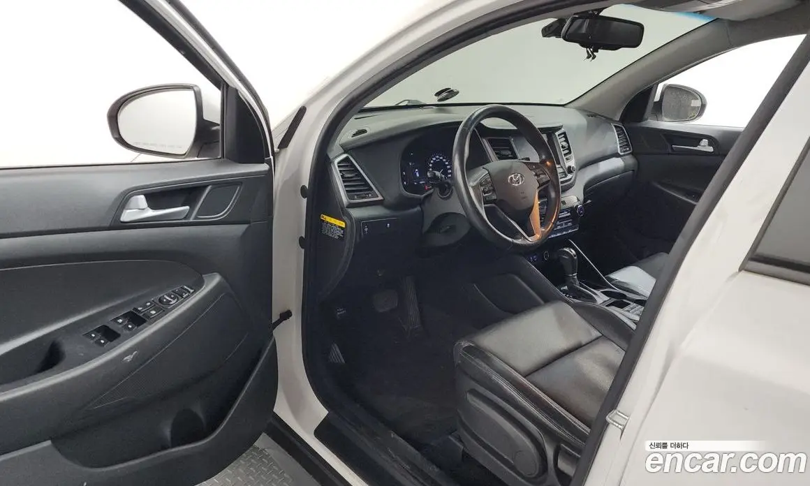 Hyundai Tucson 2015 1.7 автомат (гидро), фото 13