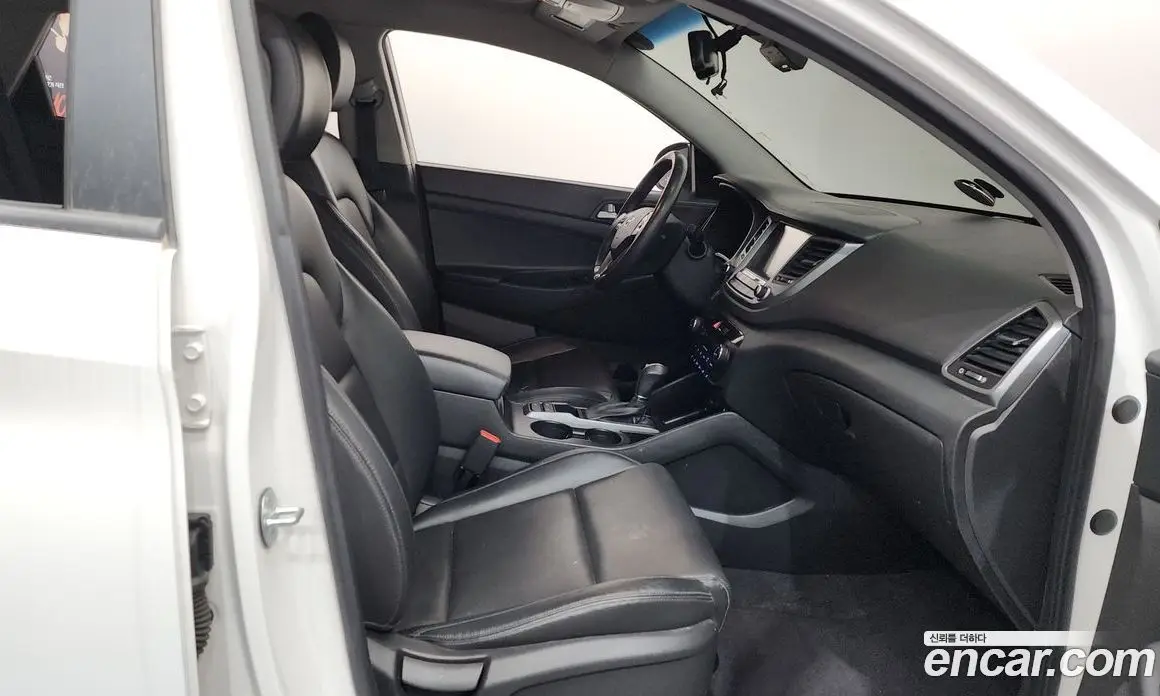 Hyundai Tucson 2015 1.7 автомат (гидро), фото 17