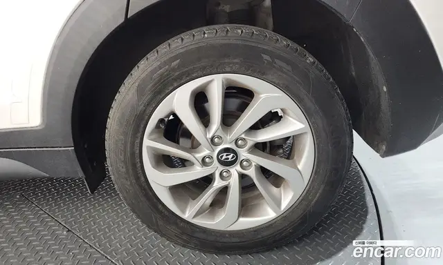 Hyundai Tucson 2015 1.7 автомат (гидро), миниатюра 7