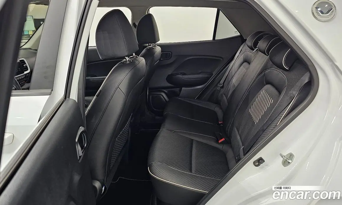 Hyundai Venue 2019 1.6 автомат (гидро), фото 12