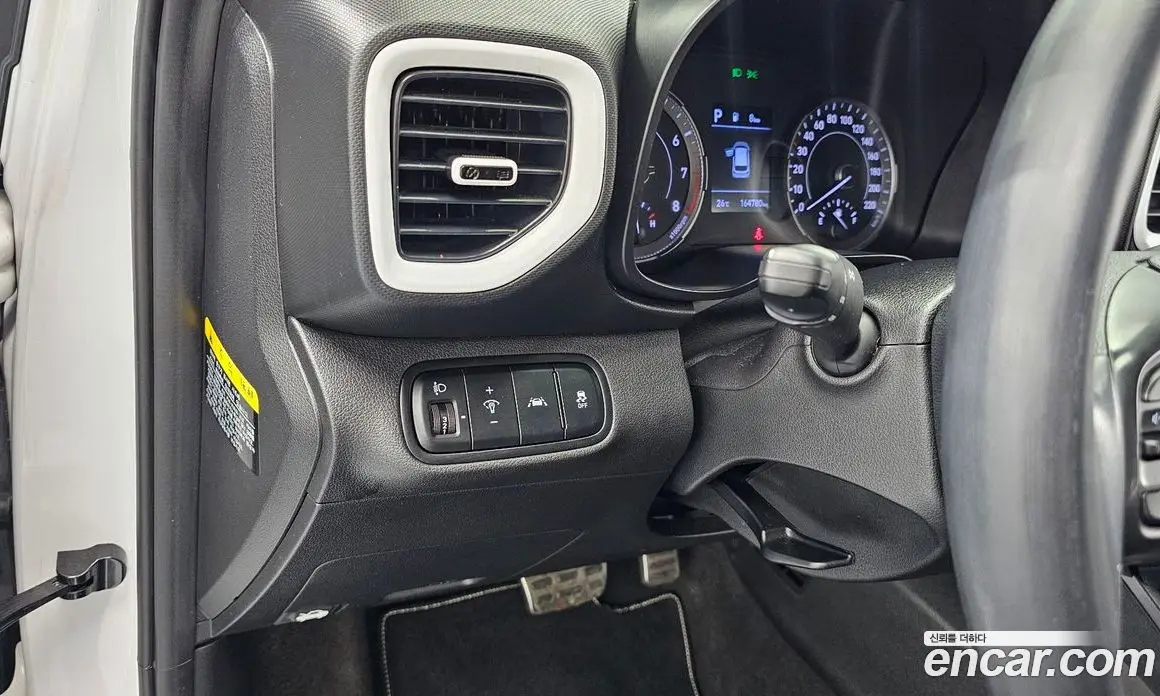 Hyundai Venue 2019 1.6 автомат (гидро), фото 17