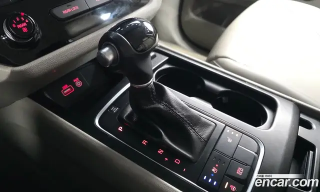 Kia Carnival 2014 2.2 автомат (гидро), миниатюра 9