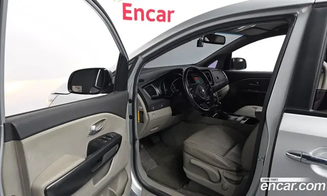 Kia Carnival 2014 2.2 автомат (гидро), миниатюра 10