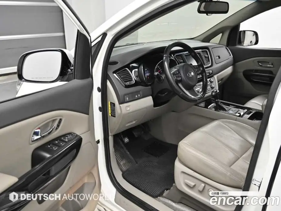 Kia Carnival 2015 2.2 автомат (гидро), фото 11