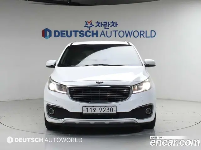 Kia Carnival 2015 2.2 автомат (гидро), миниатюра 3