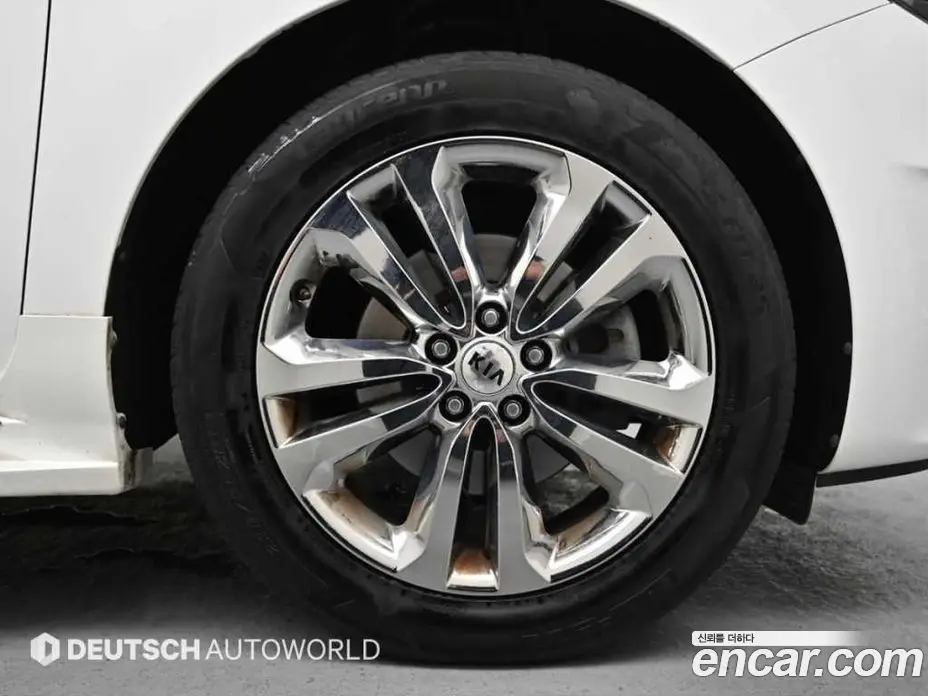 Kia Carnival 2015 2.2 автомат (гидро), фото 5
