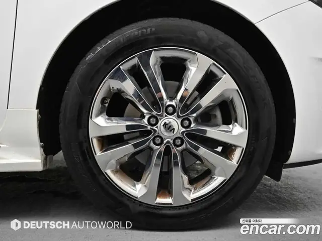 Kia Carnival 2015 2.2 автомат (гидро), миниатюра 5