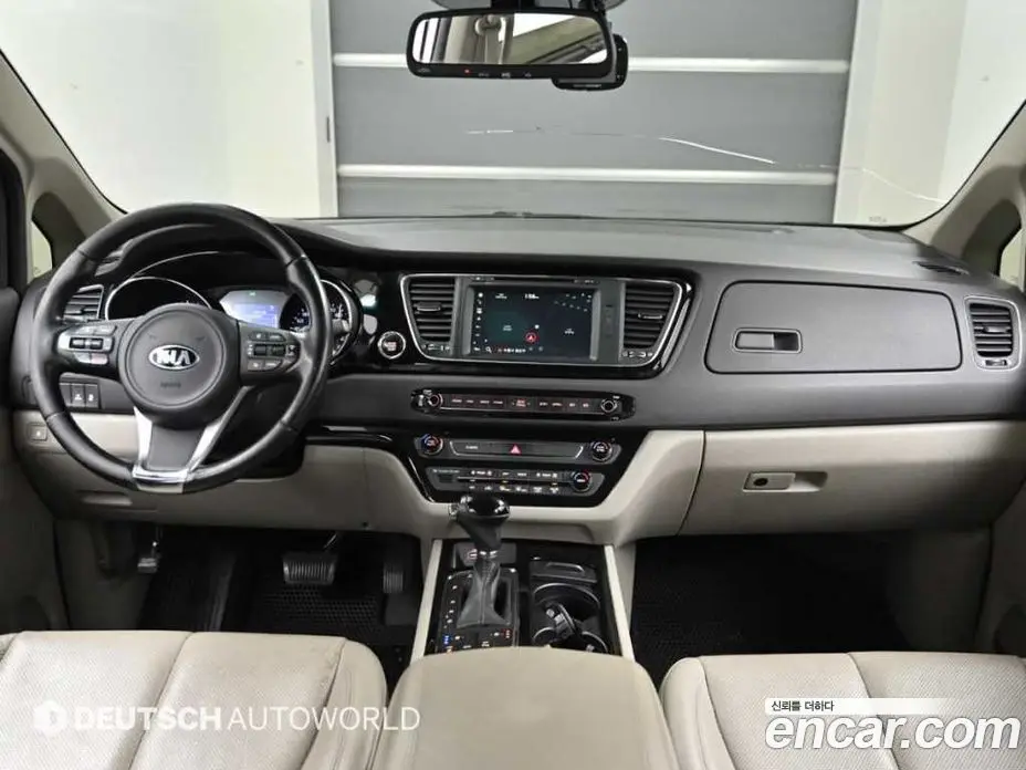 Kia Carnival 2015 2.2 автомат (гидро), фото 7