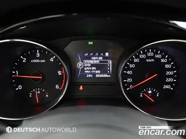 Kia Carnival 2015 2.2 автомат (гидро), миниатюра 8