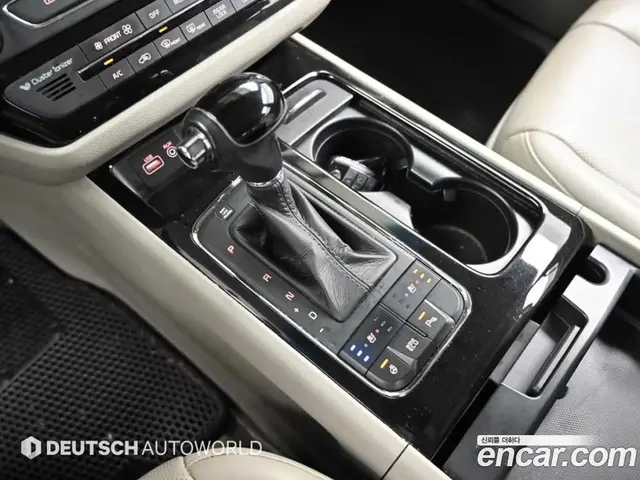 Kia Carnival 2015 2.2 автомат (гидро), миниатюра 9