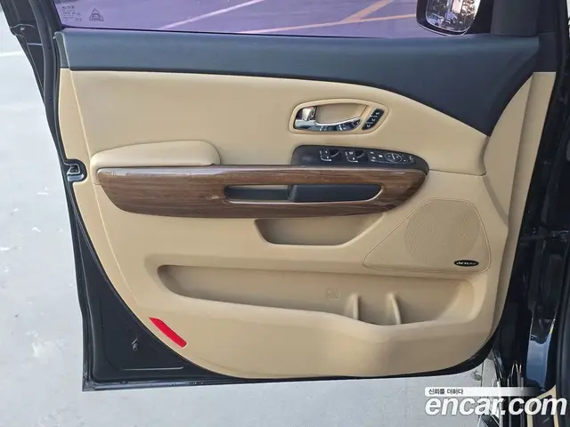 Kia Carnival 2016 3.3 автомат (гидро), миниатюра 9 Kia Carnival 2016 3.3 автомат (гидро), миниатюра 9
