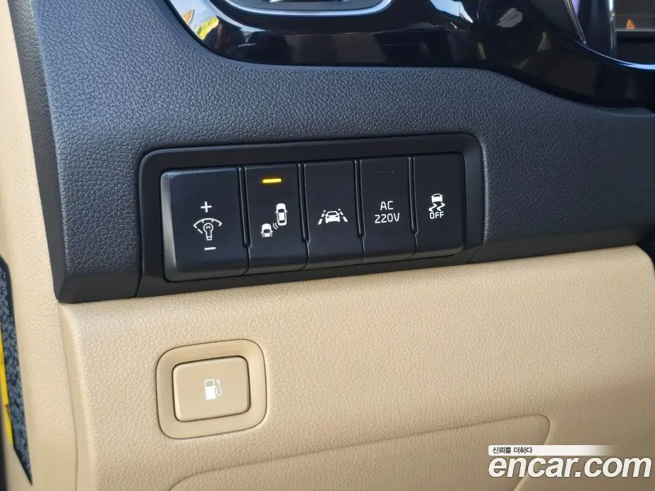 Kia Carnival 2016 3.3 автомат (гидро), фото 10 Kia Carnival 2016 3.3 автомат (гидро), фото 10