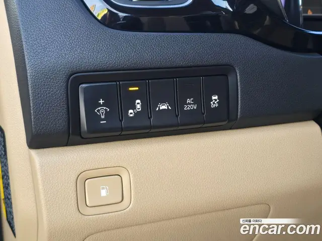 Kia Carnival 2016 3.3 автомат (гидро), миниатюра 10 Kia Carnival 2016 3.3 автомат (гидро), миниатюра 10