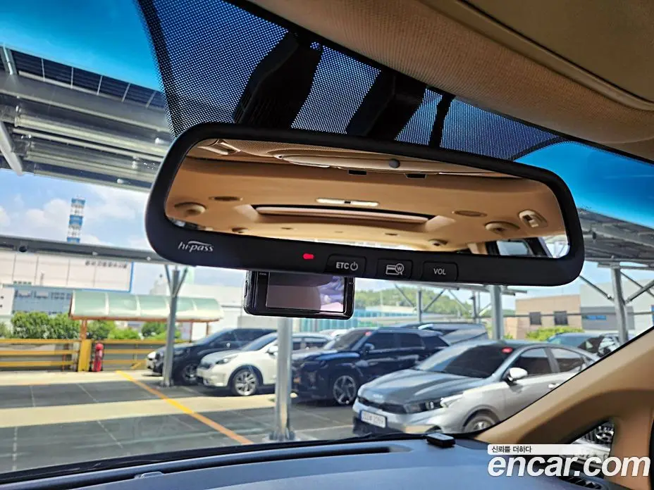 Kia Carnival 2016 2.2 автомат (гидро), фото 19 Kia Carnival 2016 2.2 автомат (гидро), фото 19