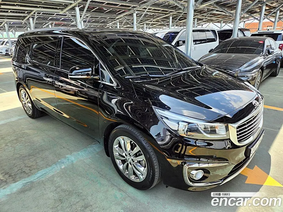 Kia Carnival 2016 2.2 автомат (гидро), фото 6 Kia Carnival 2016 2.2 автомат (гидро), фото 6
