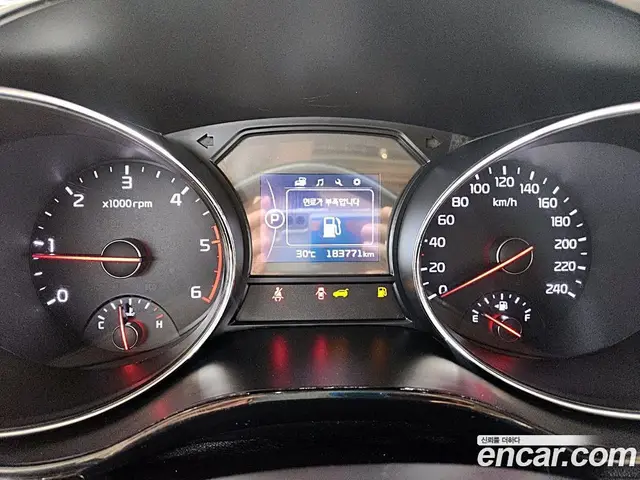 Kia Carnival 2016 2.2 автомат (гидро), миниатюра 8 Kia Carnival 2016 2.2 автомат (гидро), миниатюра 8