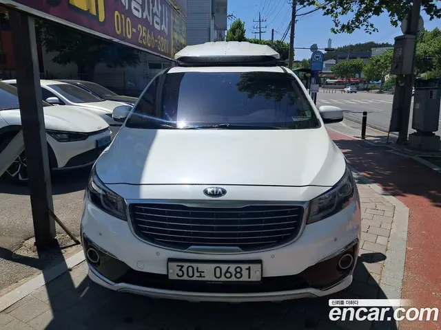Kia Carnival 2016 2.2 автомат (гидро), миниатюра 2