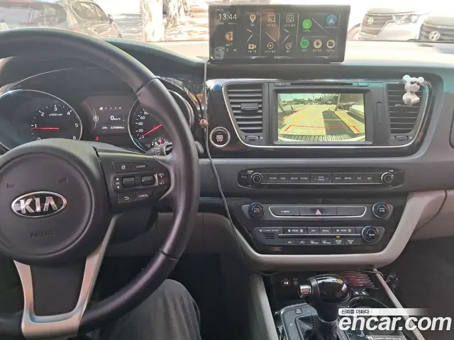 Kia Carnival 2016 2.2 автомат (гидро), миниатюра 11