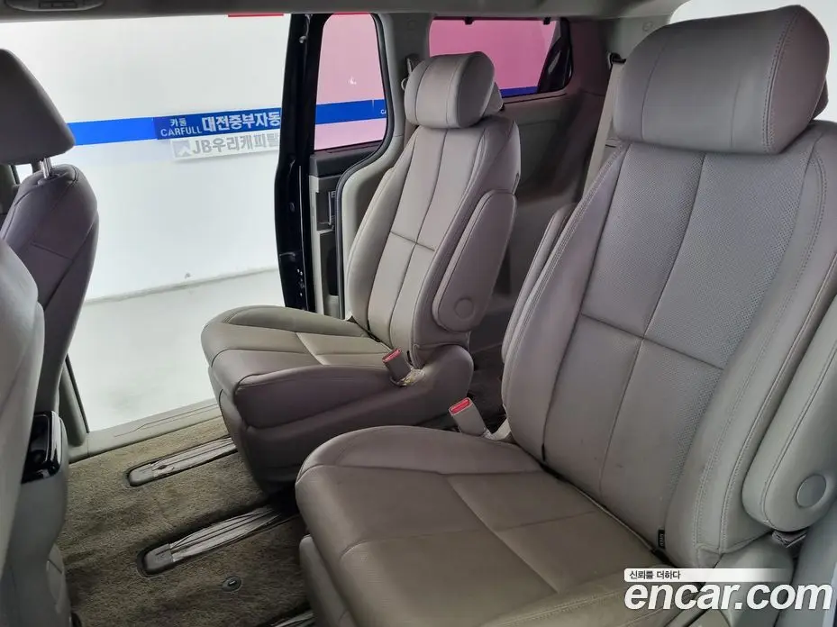 Kia Carnival 2017 2.2 автомат (гидро), фото 11