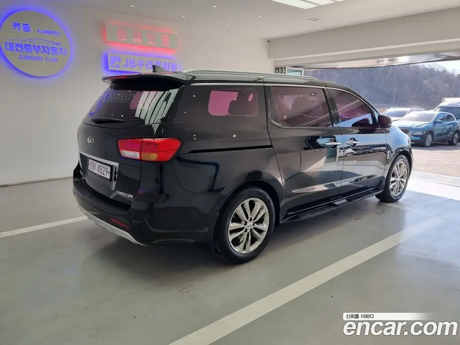 Kia Carnival 2017 2.2 автомат (гидро), фото 16