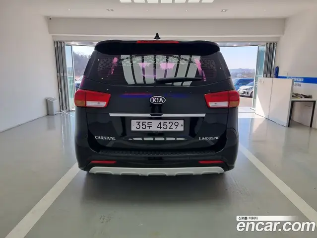 Kia Carnival 2017 2.2 автомат (гидро), миниатюра 4