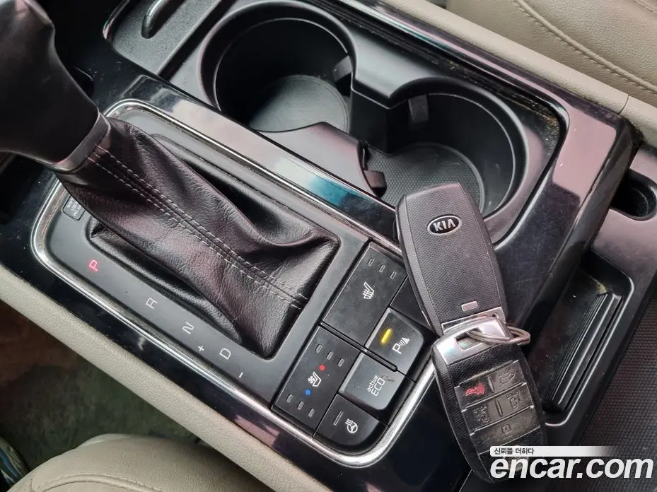 Kia Carnival 2017 2.2 автомат (гидро), фото 9
