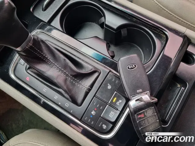 Kia Carnival 2017 2.2 автомат (гидро), миниатюра 9