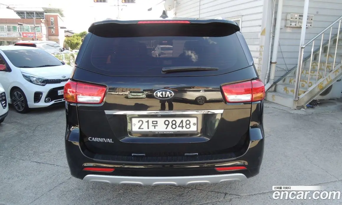 Kia Carnival 2017 2.2 автомат (гидро), фото 5