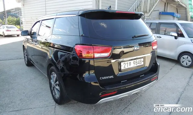 Kia Carnival 2017 2.2 автомат (гидро), миниатюра 6