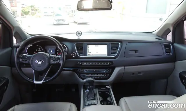 Kia Carnival 2017 2.2 автомат (гидро), миниатюра 7
