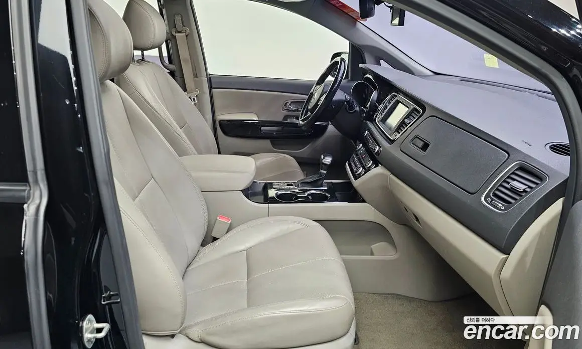 Kia Carnival 2018 2.2 автомат (гидро), фото 11