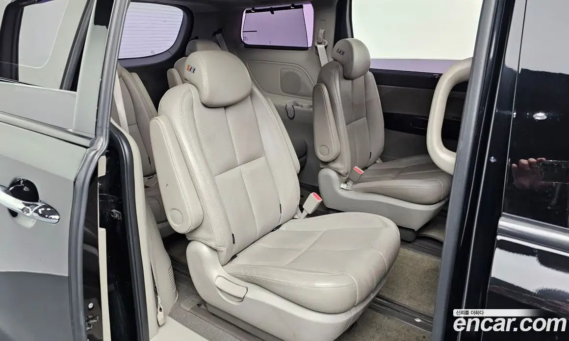 Kia Carnival 2018 2.2 автомат (гидро), фото 12