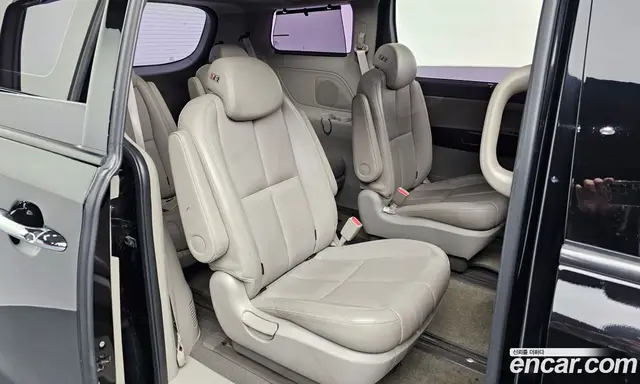 Kia Carnival 2018 2.2 автомат (гидро), миниатюра 12