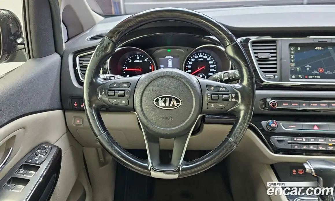 Kia Carnival 2018 2.2 автомат (гидро), фото 13