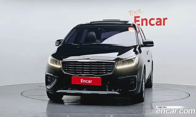 Kia Carnival 2018 2.2 автомат (гидро), миниатюра 3