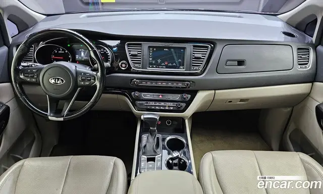 Kia Carnival 2018 2.2 автомат (гидро), миниатюра 7