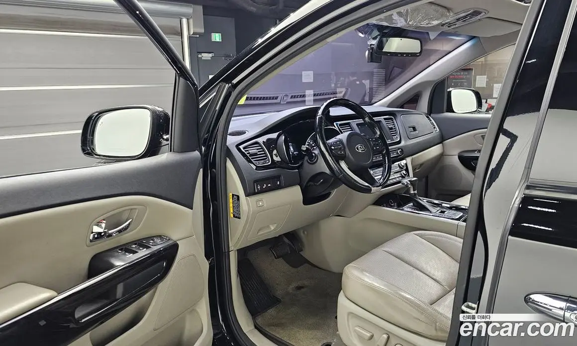 Kia Carnival 2018 2.2 автомат (гидро), фото 10