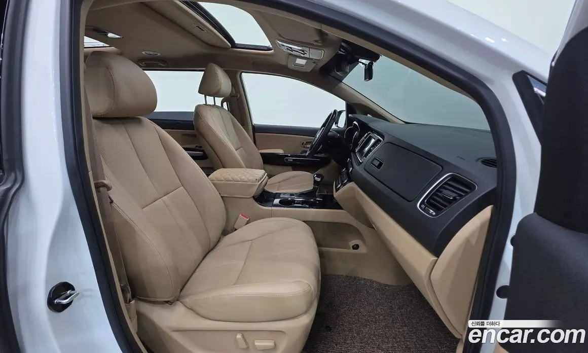Kia Carnival 2018 3.3 автомат (гидро), фото 10